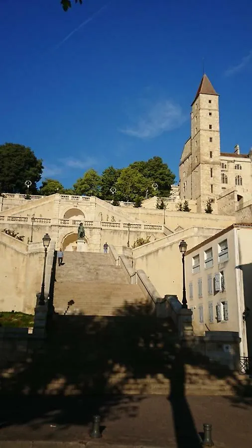 Studio Apartment Auch France